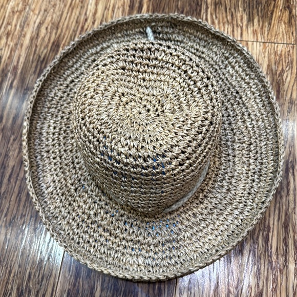 Vintage tan woven straw floppy 14” brim beach hat one size - Picture 9 of 9
